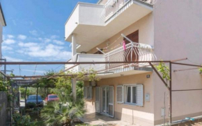 Apartments with a parking space Stobrec, Split - 13122